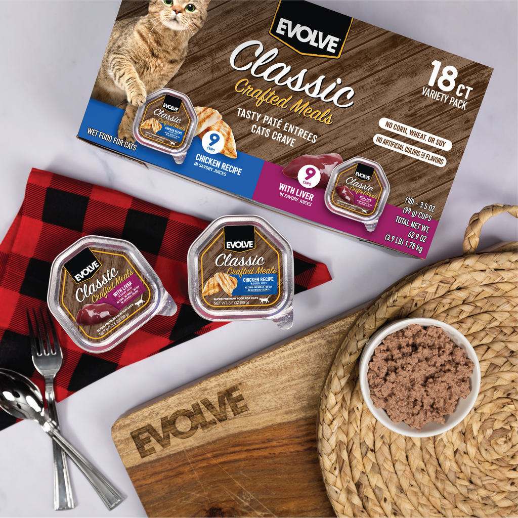 Evolve Classic Crafted Meals Variety Pack Chicken Recipe & Liver Recipe Wet Cat Food | 3.5oz - 18 pk