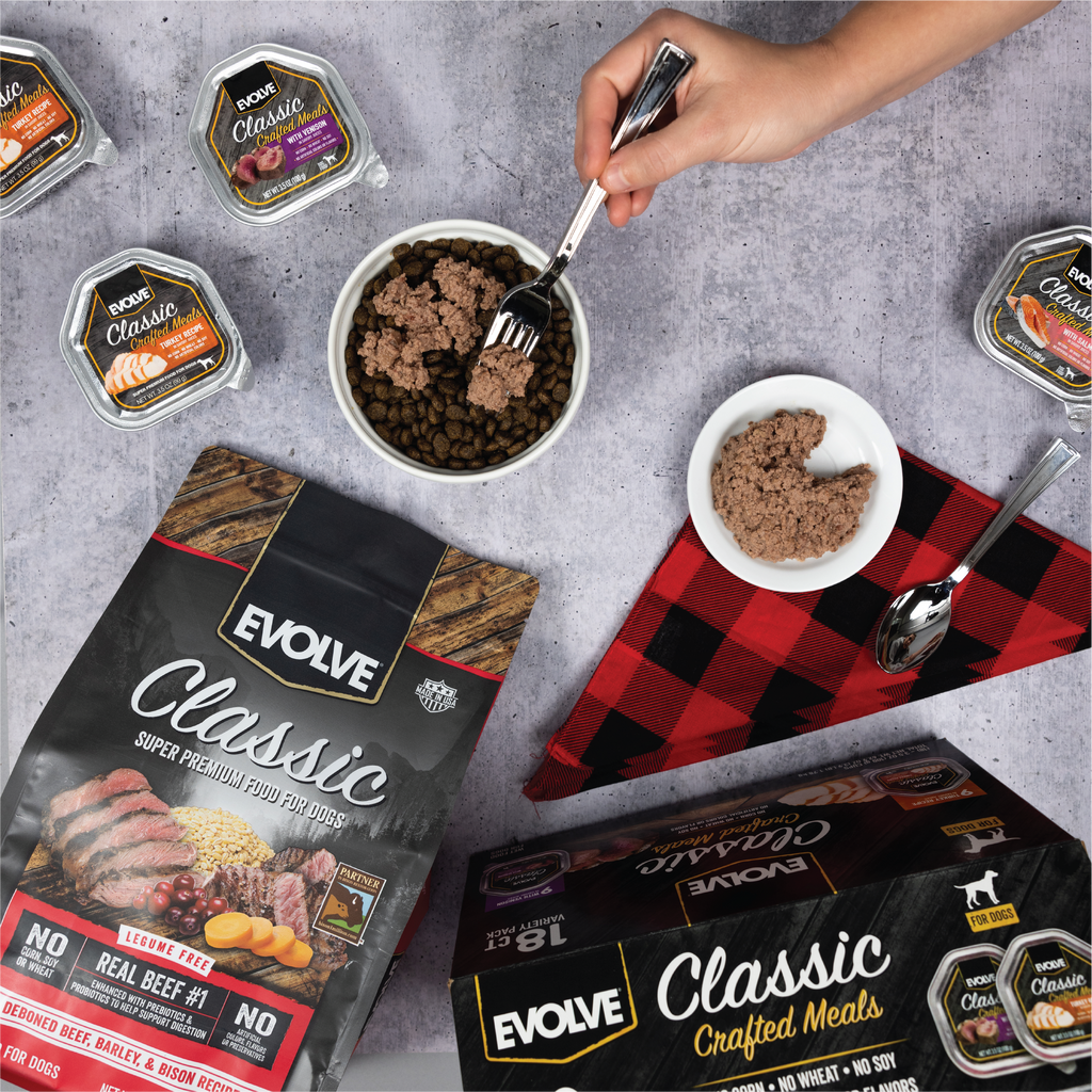Evolve Classic Crafted Meals Variety Pack Turkey Recipe & with Venison Wet Dog Food | 3.5 oz - 18 pk